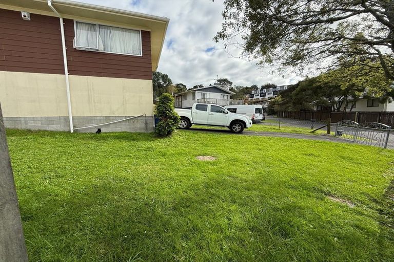 Photo of property in 25 Glenfinn Place, Massey, Auckland, 0614