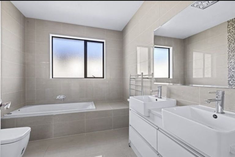 Photo of property in 81 Totara Views Drive, Silverdale, 0932