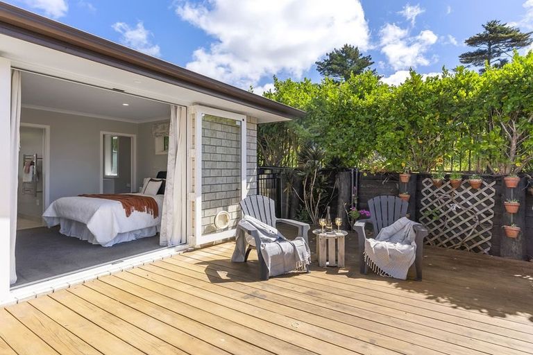 Photo of property in 13 Dida Park Drive, Kumeu, 0810