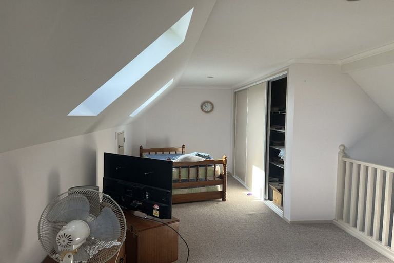 Photo of property in Rangeview Villas, 23/9 Fuller Close, Levin, 5510