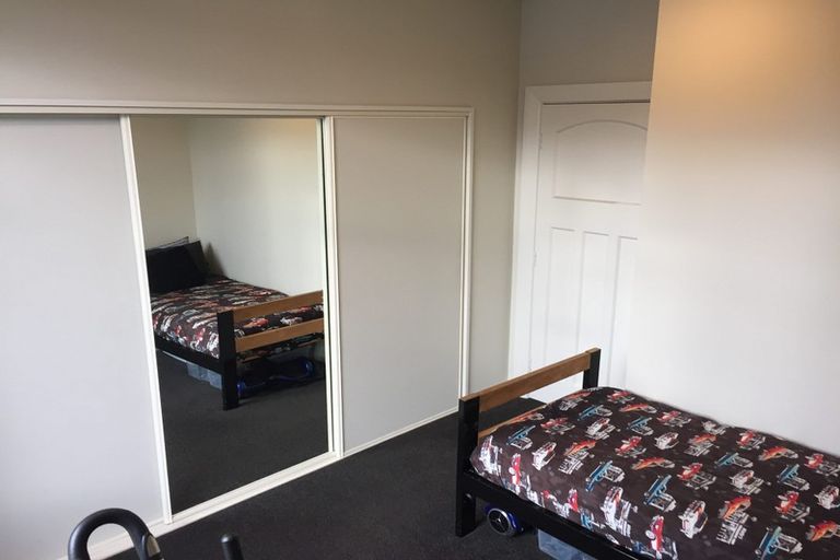 Photo of property in 16 Lees Road, Strowan, Christchurch, 8052
