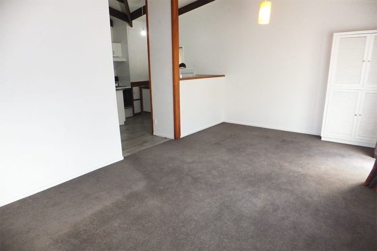 Photo of property in 8/23 Frederick Street, Waltham, Christchurch, 8011