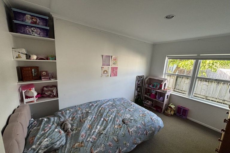 Photo of property in 38b Stillwater Crescent, Stillwater, Silverdale, 0993