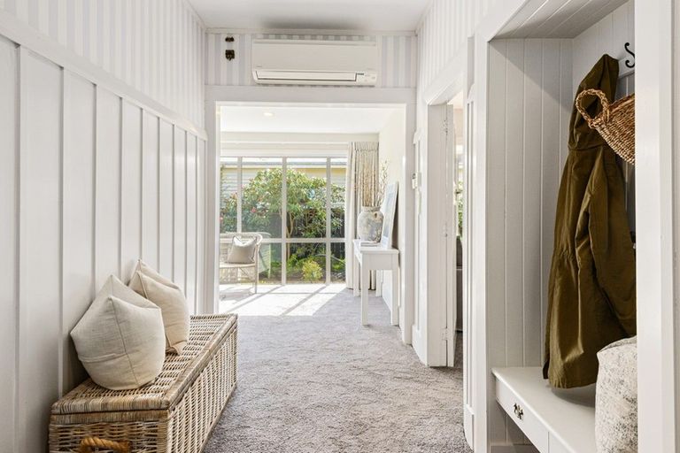 Photo of property in 4 Kenwyn Avenue, St Albans, Christchurch, 8052