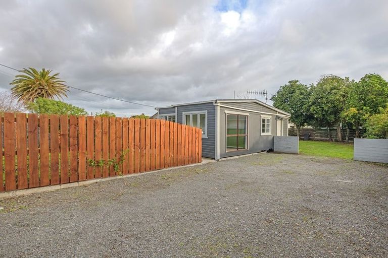 Photo of property in 24 Nuku Street, Tangimoana, 4822