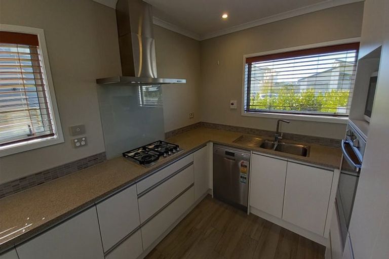 Photo of property in 215 Wainui Road, Silverdale, 0932