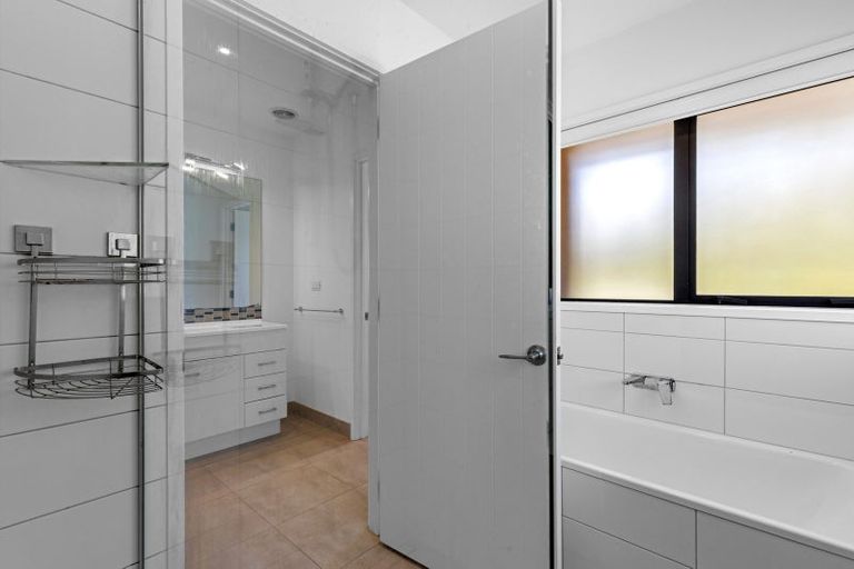 Photo of property in 34 Arone Way, Wainui, Silverdale, 0994