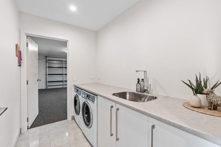 Photo of property in 64 Heathfield Drive, Mosgiel, 9024