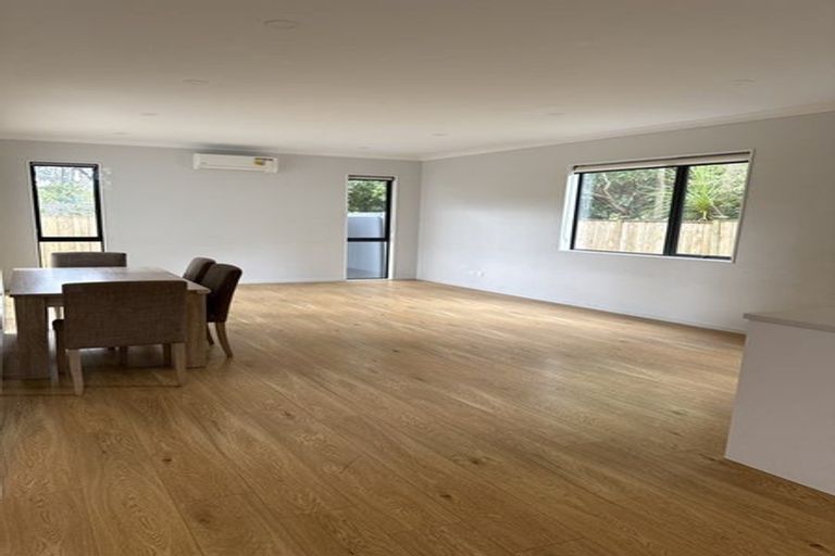 Photo of property in 70c Awaruku Road, Torbay, Auckland, 0630