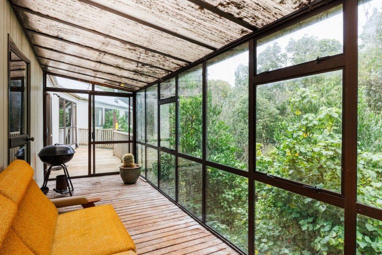 Photo of property in 105 Clifton Terrace, Fitzherbert, Palmerston North, 4410