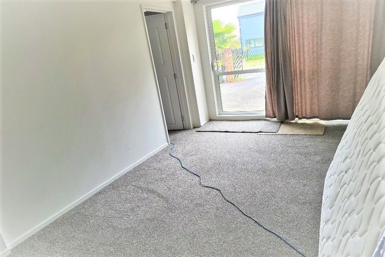 Photo of property in 1 Rosalind Road, Glenfield, Auckland, 0629