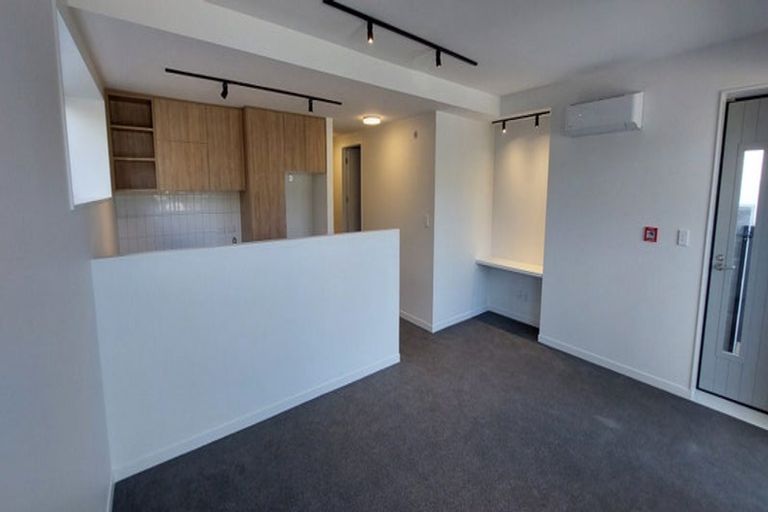 Photo of property in 67u1 Tiketike Way, Brooklyn, Wellington, 6021