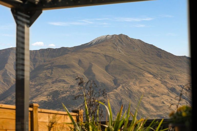 Photo of property in 210 Aubrey Road, Wanaka, 9305
