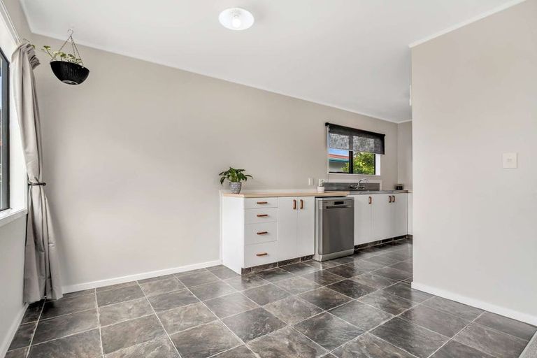 Photo of property in 14b Titoki Place, Edgecumbe, 3120