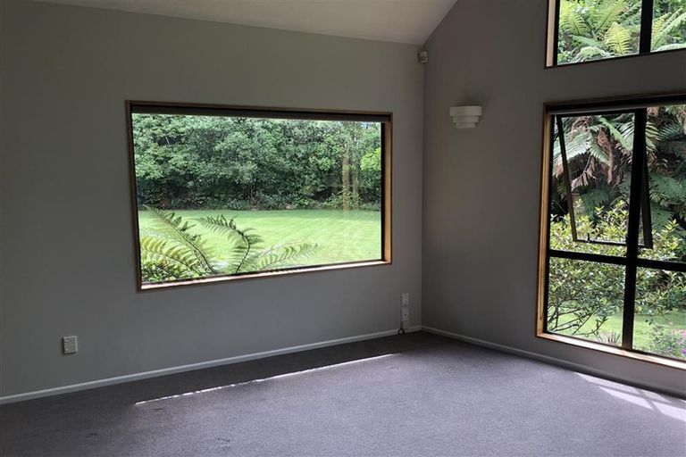 Photo of property in 24 Manu Grove, Waikanae, 5036