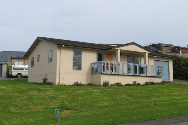 Photo of property in 1 Kassa Rise, Helensville, 0800
