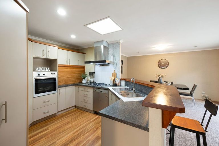 Photo of property in 35 Milbrook Place, Chartwell, Hamilton, 3210