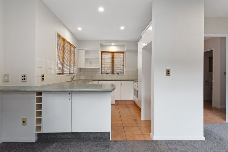 Photo of property in 2/29 Stoneyhurst Street, St Albans, Christchurch, 8014