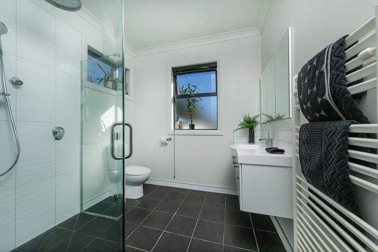 Photo of property in 6 Ryalls Way, Lake Hawea, Wanaka, 9382