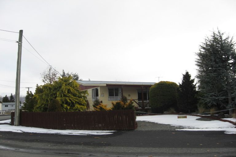 Photo of property in 39 Pukaki Place, Twizel, 7901