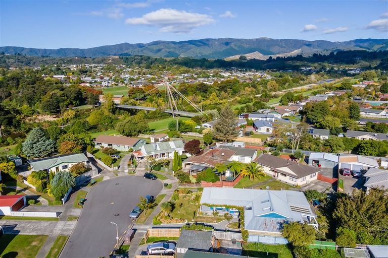 Photo of property in 3 Wyoming Grove, Totara Park, Upper Hutt, 5018