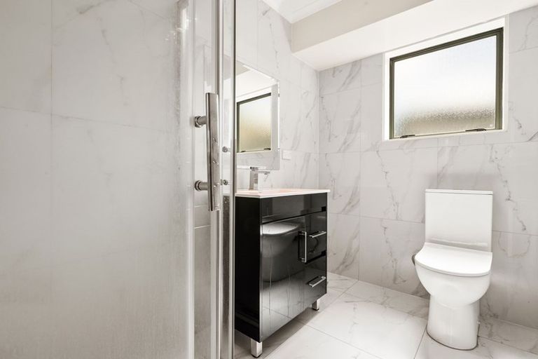 Photo of property in 72 Manuroa Road, Takanini, 2112