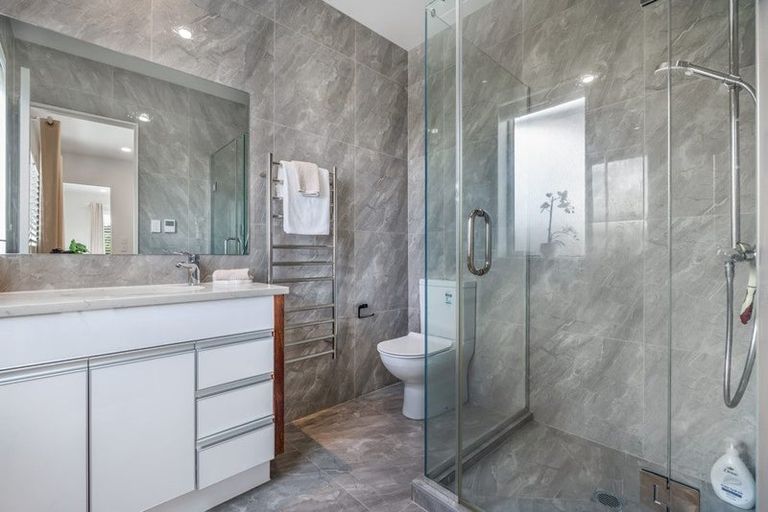 Photo of property in 94 Pohutukawa Parade, Riverhead, 0820