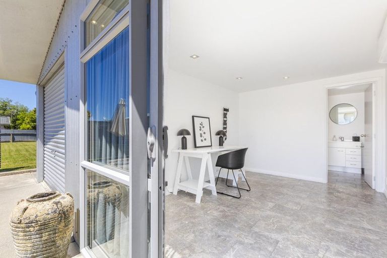 Photo of property in 11 Taradale Road, Marewa, Napier, 4110