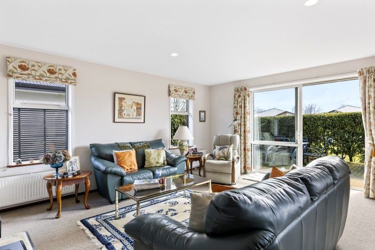 Photo of property in 53 Chateau Crescent, Rangatira Park, Taupo, 3330