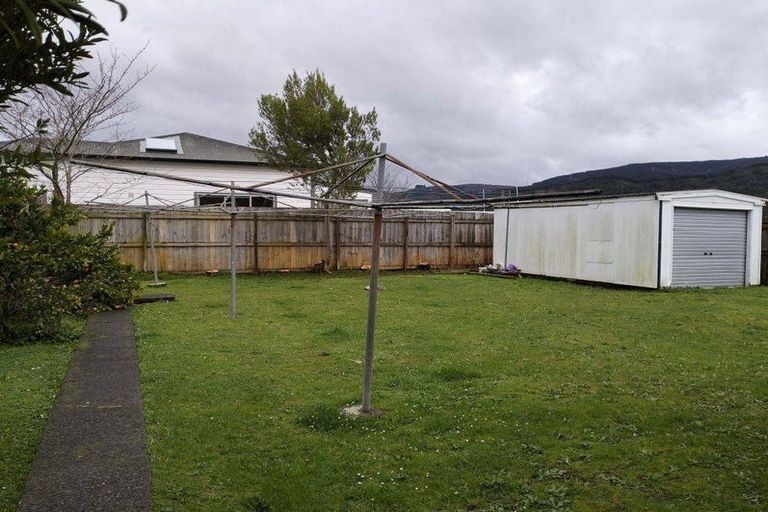 Photo of property in 11 Stephen Street, Trentham, Upper Hutt, 5018