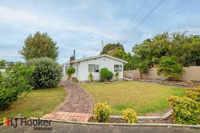 Photo of property in 61 Christmas Road, Manurewa, Auckland, 2102