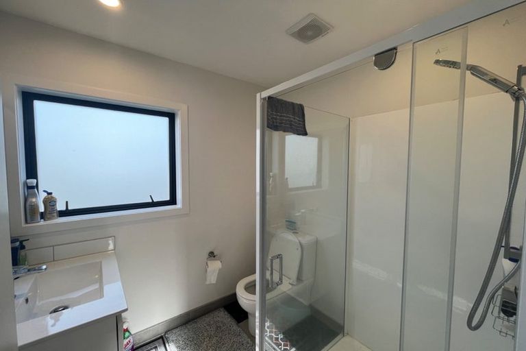 Photo of property in 12/1 Fruitvale Road, New Lynn, Auckland, 0600