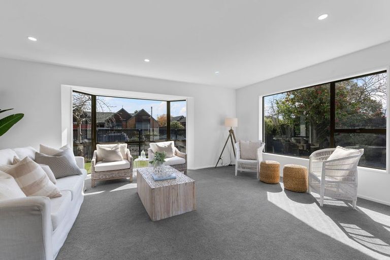 Photo of property in 5 Cricklewood Place, Avonhead, Christchurch, 8042