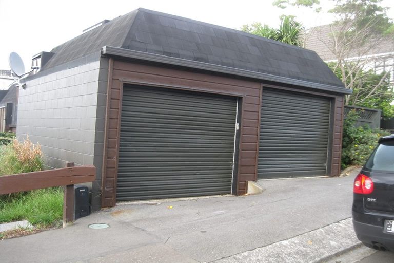 Photo of property in 1/27 Macdonald Crescent, Te Aro, Wellington, 6011