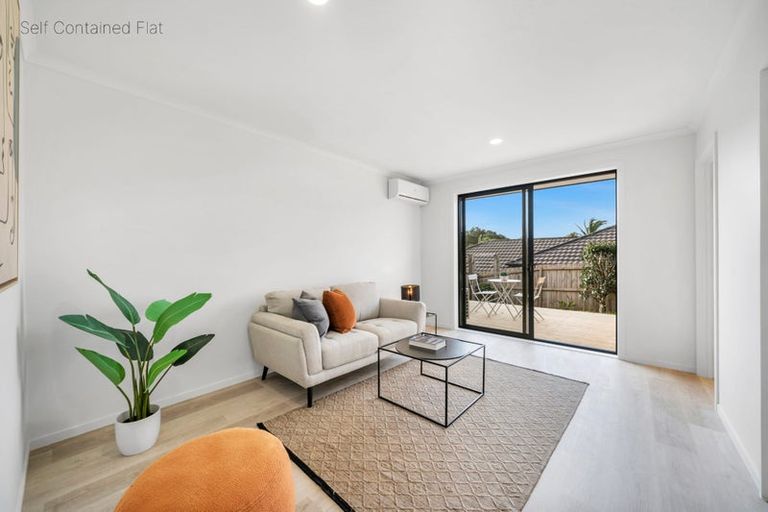 Photo of property in 100 Greenhithe Road, Greenhithe, Auckland, 0632