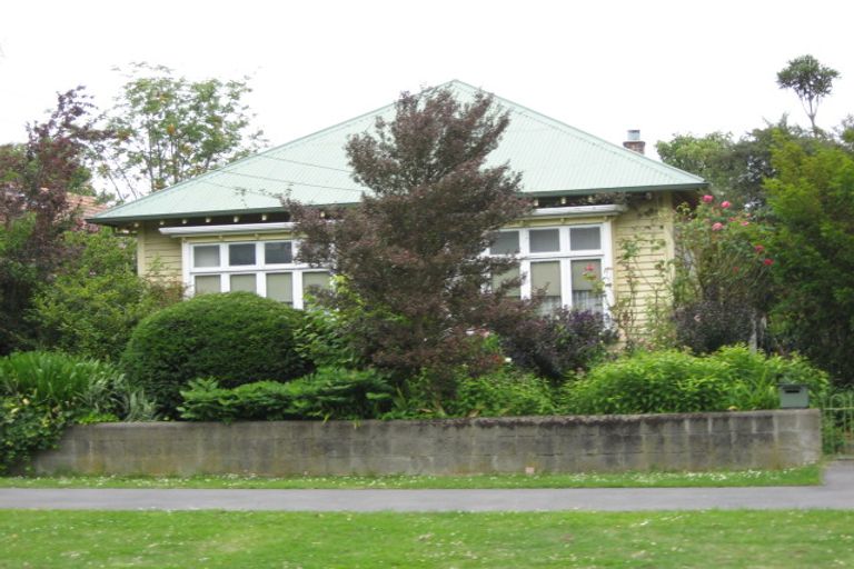 Photo of property in 205 Geraldine Street, Edgeware, Christchurch, 8013