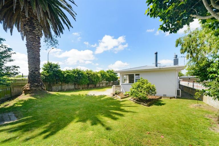 Photo of property in 42 Pitama Road, Awapuni, Palmerston North, 4412