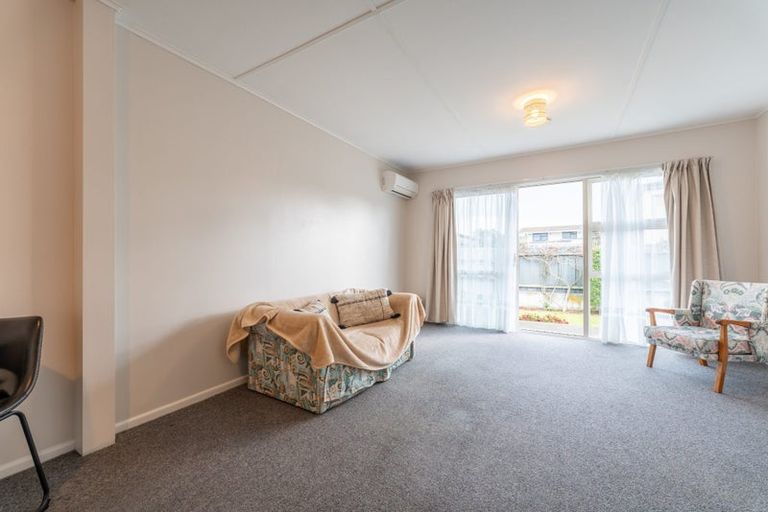 Photo of property in 2/58 Ranui Avenue, Waimataitai, Timaru, 7910