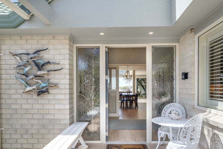 Photo of property in 44a Cook Street, Howick, Auckland, 2014