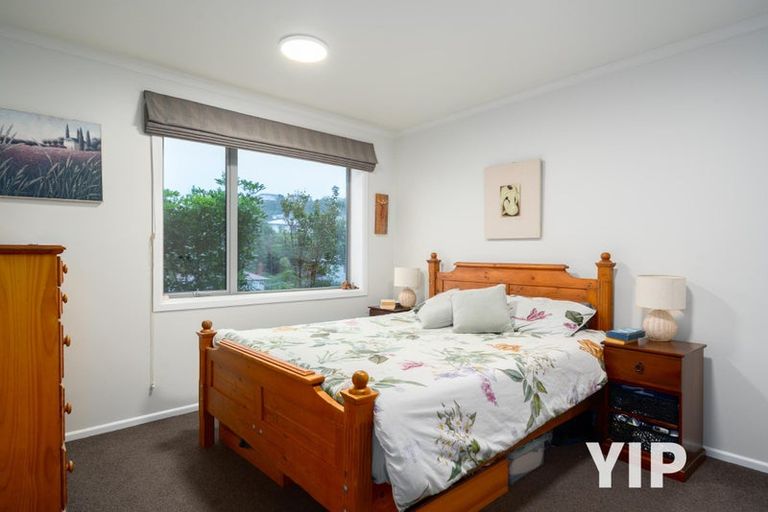 Photo of property in 5 Hallewell Crescent, Johnsonville, Wellington, 6037