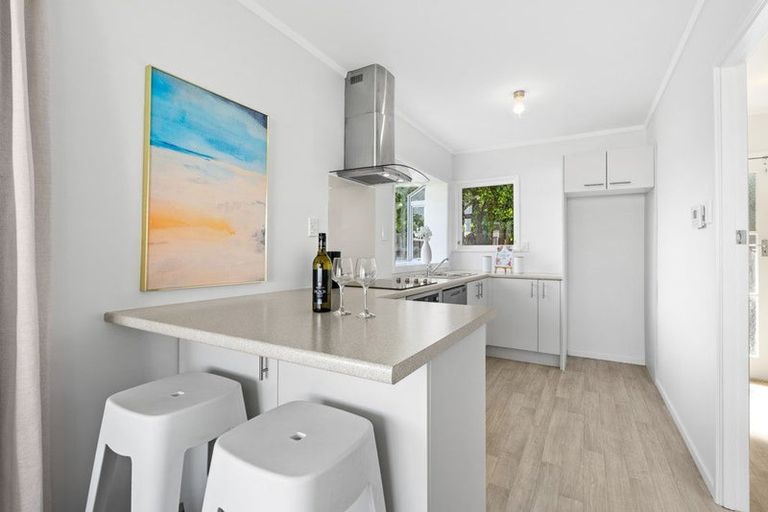 Photo of property in 3/5 Empire Road, Orewa, 0931