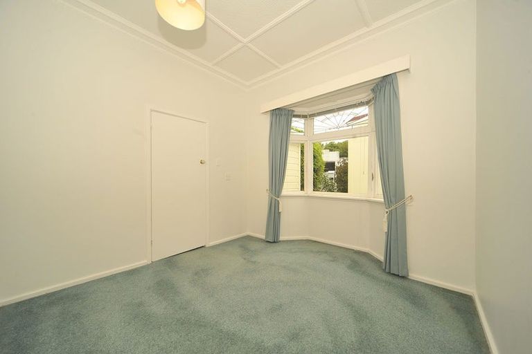 Photo of property in 12 Fernhill Terrace, Wadestown, Wellington, 6012