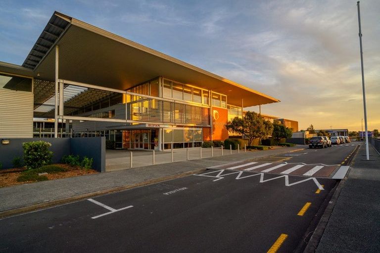 Photo of property in 210 Point View Drive, East Tamaki Heights, Auckland, 2016