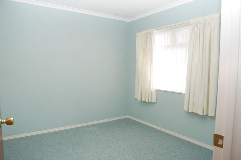 Photo of property in 9 Greenaway Road, Waikanae, 5036