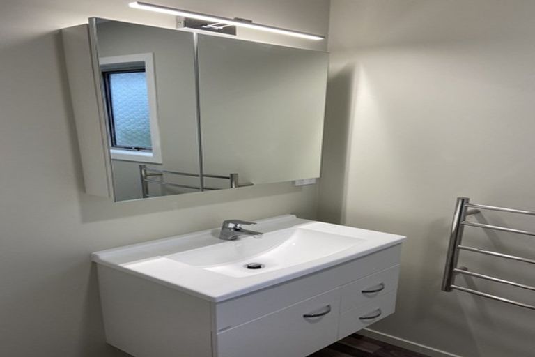 Photo of property in 30 Faith Bullock Place, New Lynn, Auckland, 0600