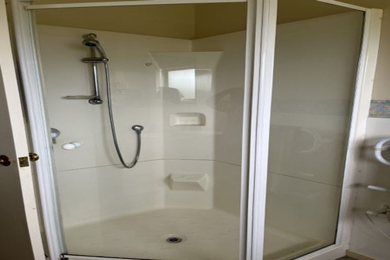 Photo of property in 15 San Vito Place, Paraparaumu Beach, Paraparaumu, 5032