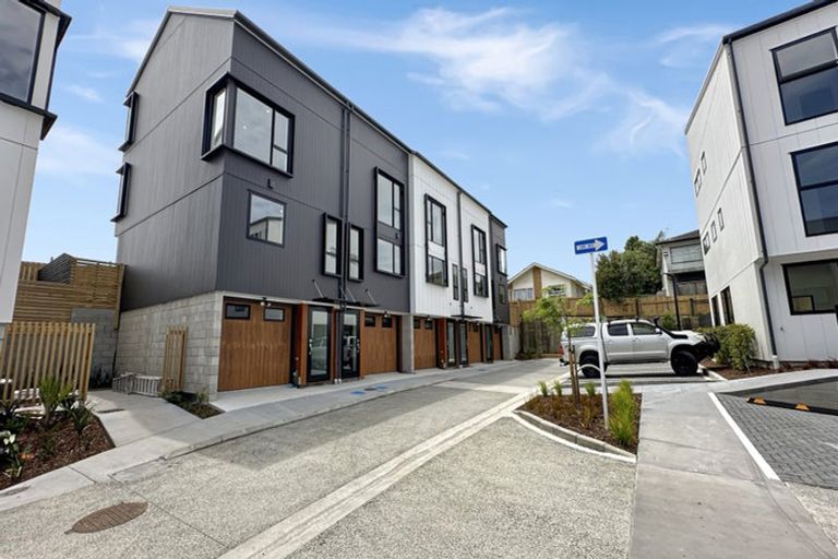 Photo of property in 52 Ara Mara Hua, Henderson, Auckland, 0612