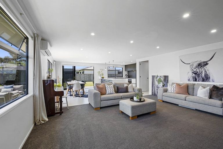 Photo of property in 16 Desmond Place, Bell Block, New Plymouth, 4312