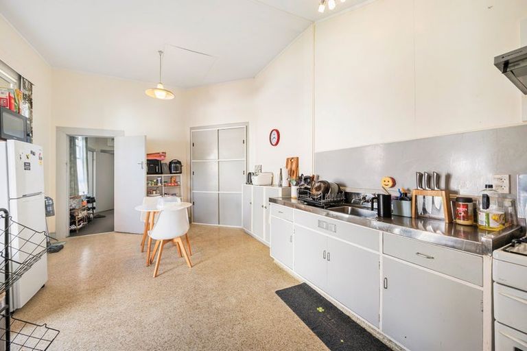 Photo of property in 18-20 Poplar Grove, Thorndon, Wellington, 6011