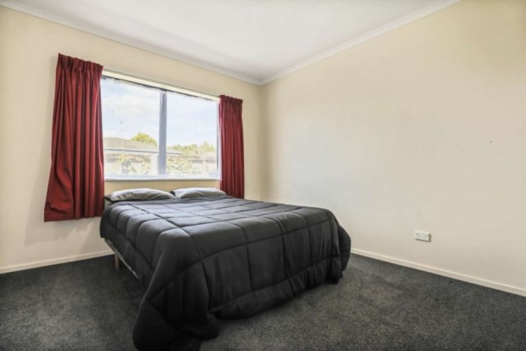 Photo of property in 34 Puriri Road, Pukekohe, 2120